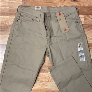 Mens tan Levi’s